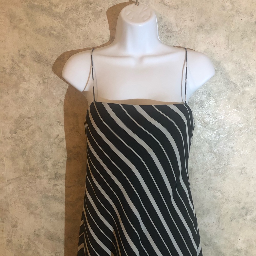 Jessica Howard Crooked Hem Spaghetti Strap Dress - Picture 3 of 15